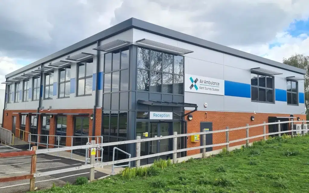 modular healthcare building for air ambulance with rapid construction methods